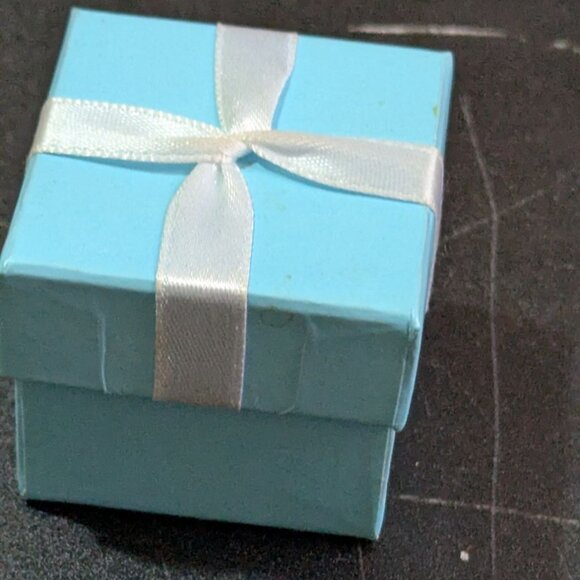 Avon RJ 125 Silver Plated Simulated Blue Sapphire & Cubic Zirconia Ring Size 9 - Picture 4 of 9